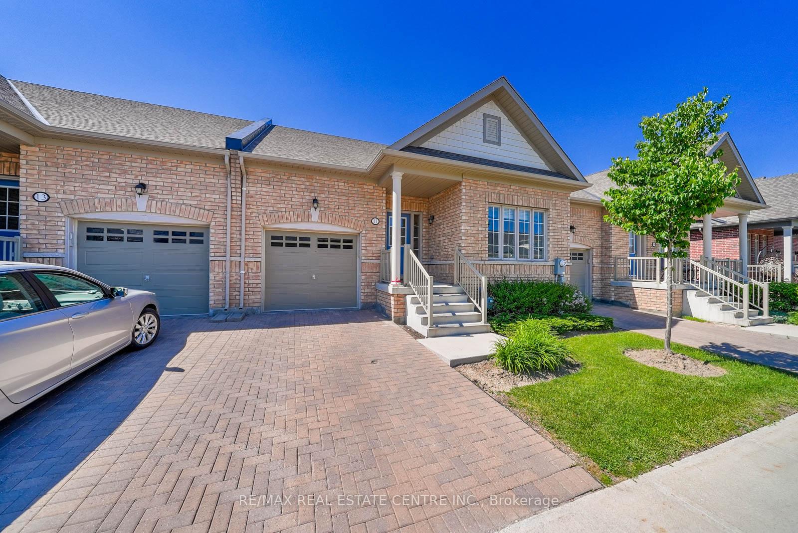 Photo 3 of 11 Overlea Drive, Brampton, Sandringham-Wellington — HOMEH