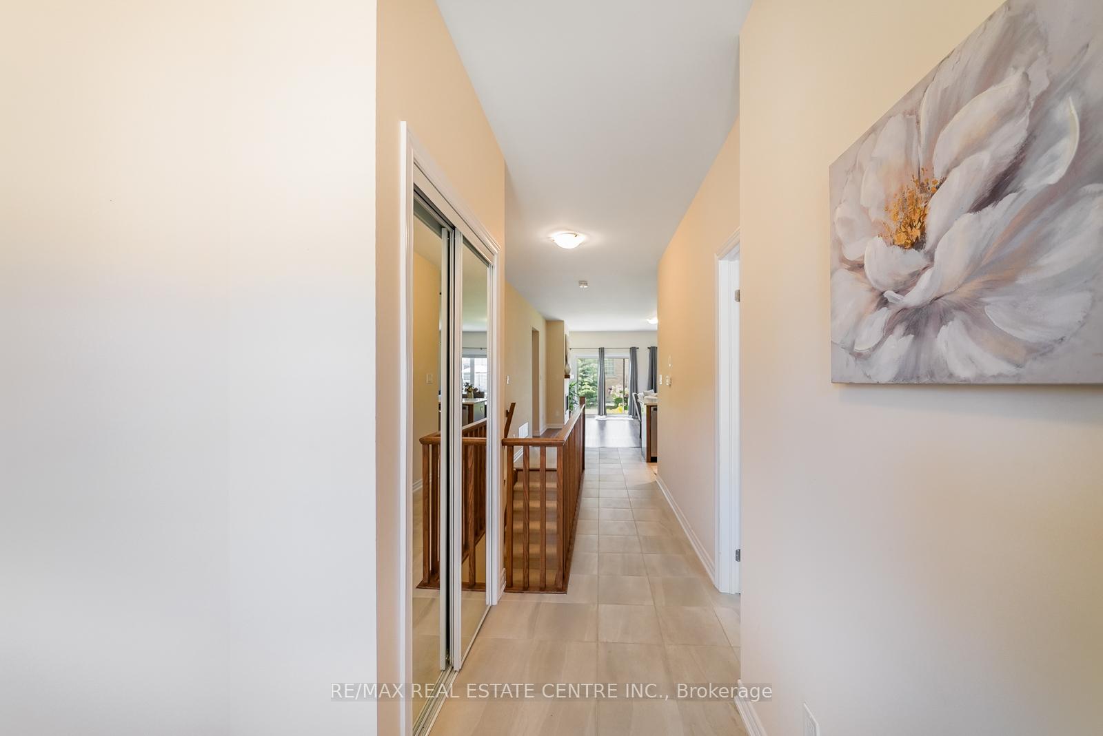 Photo 5 of 11 Overlea Drive, Brampton, Sandringham-Wellington — HOMEH