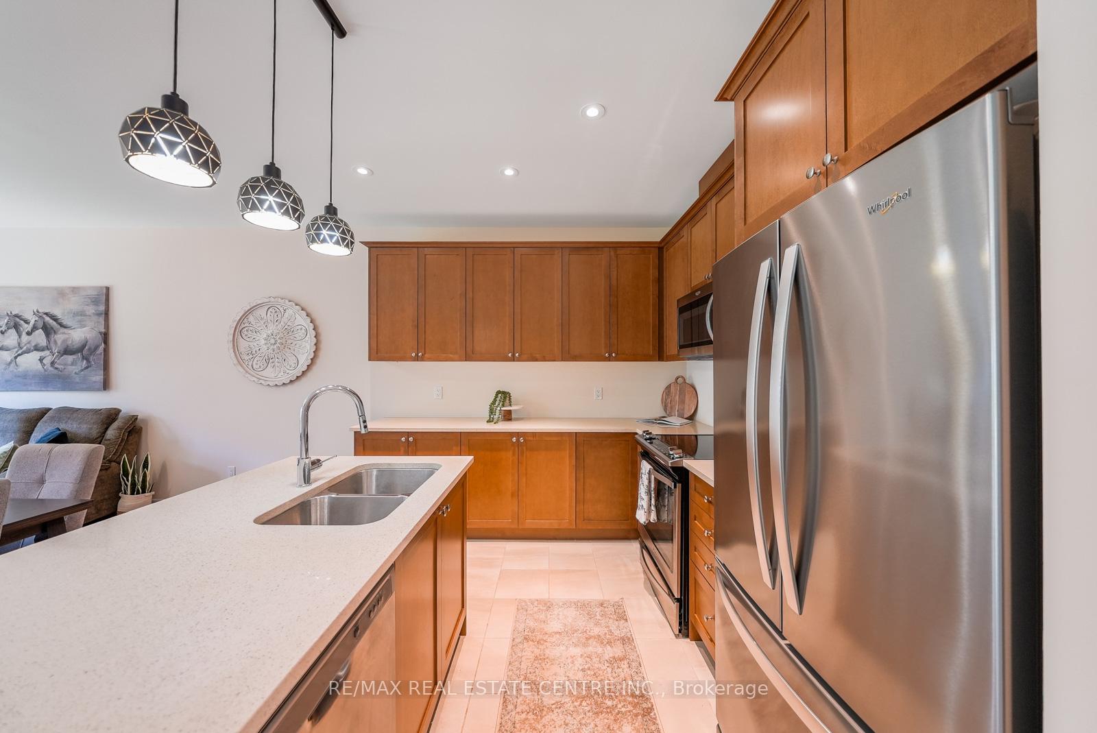 Photo 11 of 11 Overlea Drive, Brampton, Sandringham-Wellington — HOMEH
