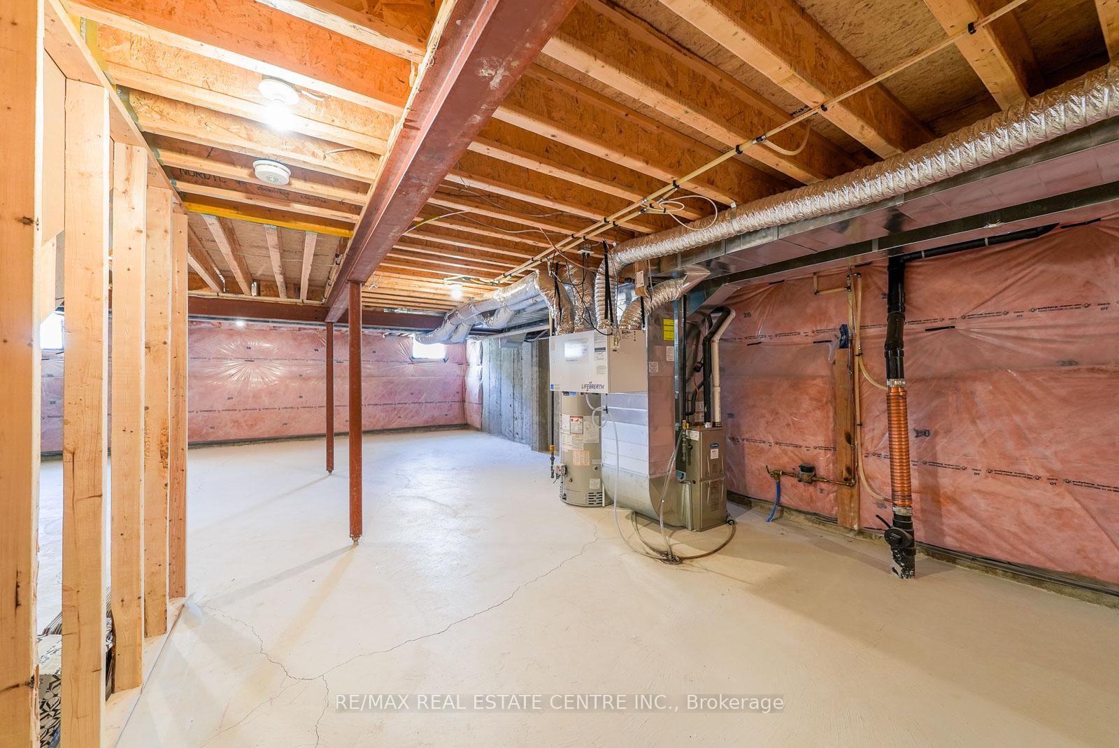 Photo 35 of 11 Overlea Drive, Brampton, Sandringham-Wellington — HOMEH