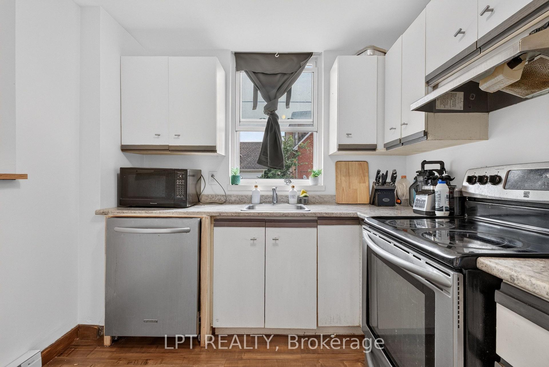 Photo 12 of Unit 203, 50 Burnside Avenue, Ottawa, Mechanicsville — HOMEH