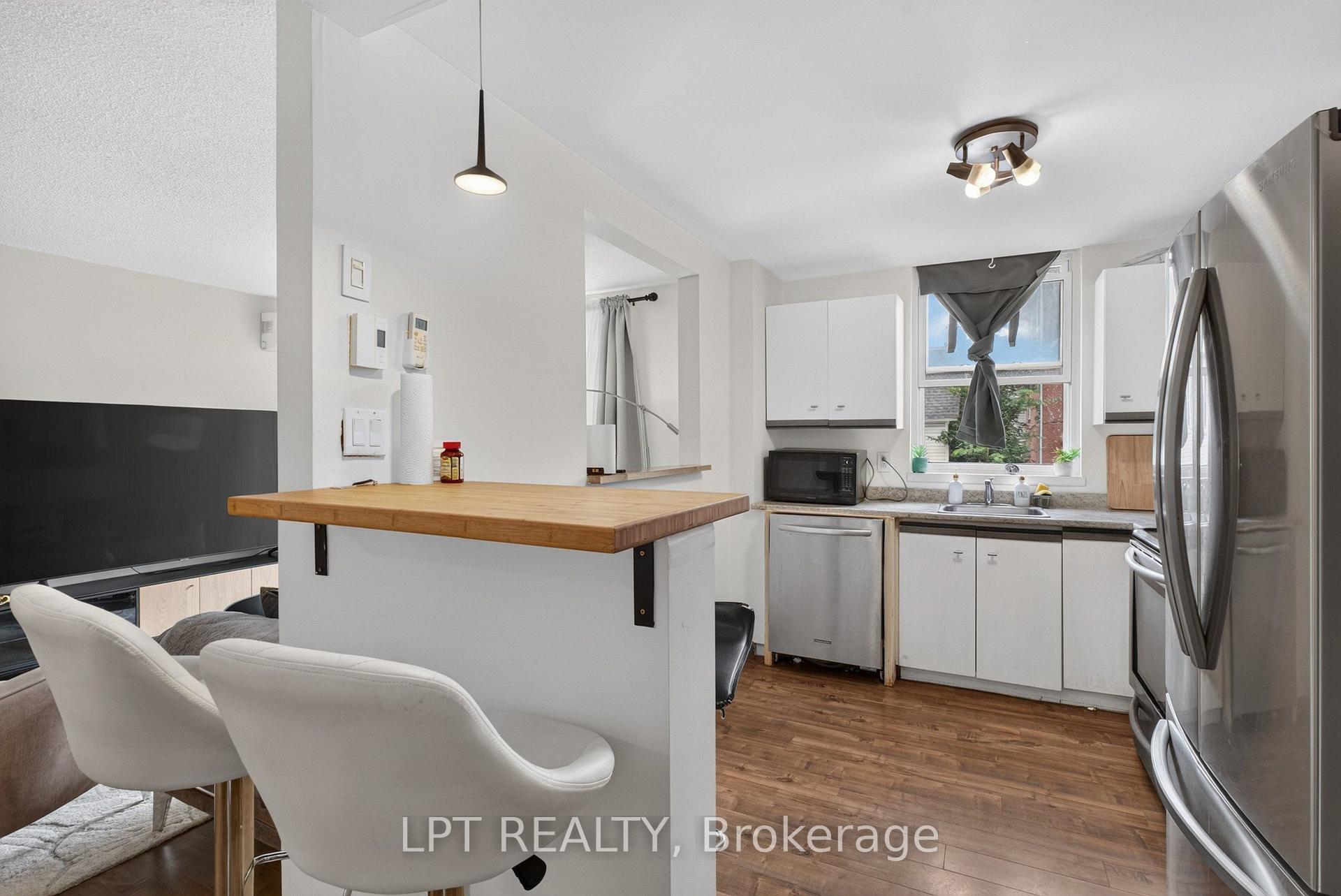 Photo 13 of Unit 203, 50 Burnside Avenue, Ottawa, Mechanicsville — HOMEH