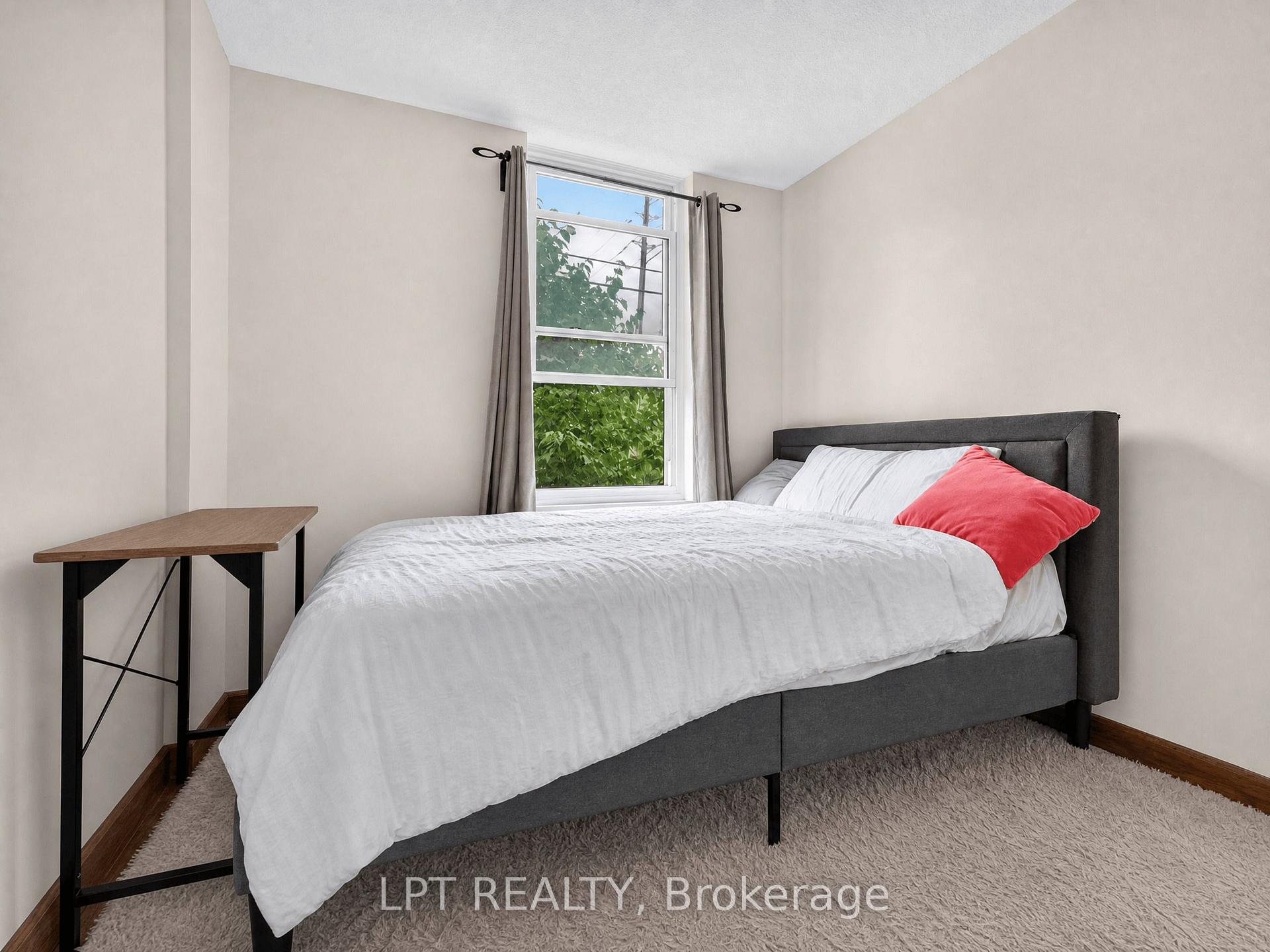 Photo 19 of Unit 203, 50 Burnside Avenue, Ottawa, Mechanicsville — HOMEH