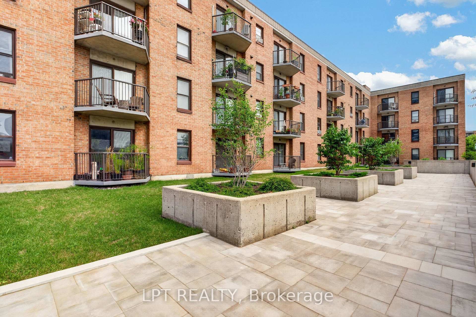 Photo 23 of Unit 203, 50 Burnside Avenue, Ottawa, Mechanicsville — HOMEH