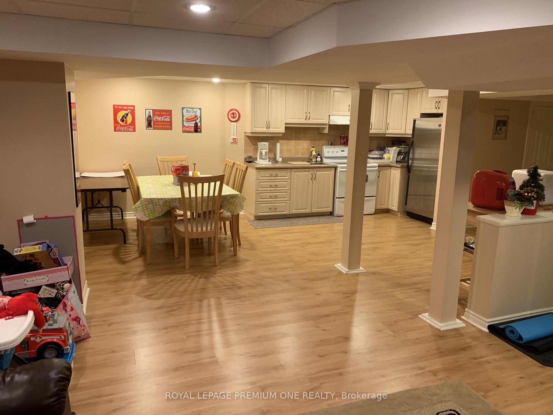 Photo 11 of 1370 Clarence Street, Vaughan, Sonoma Heights — HOMEH