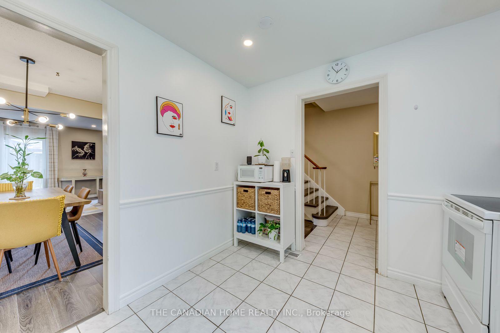 Photo 20 of Unit 3, 2226 Upper Middle Road, Burlington, Brant Hills — HOMEH