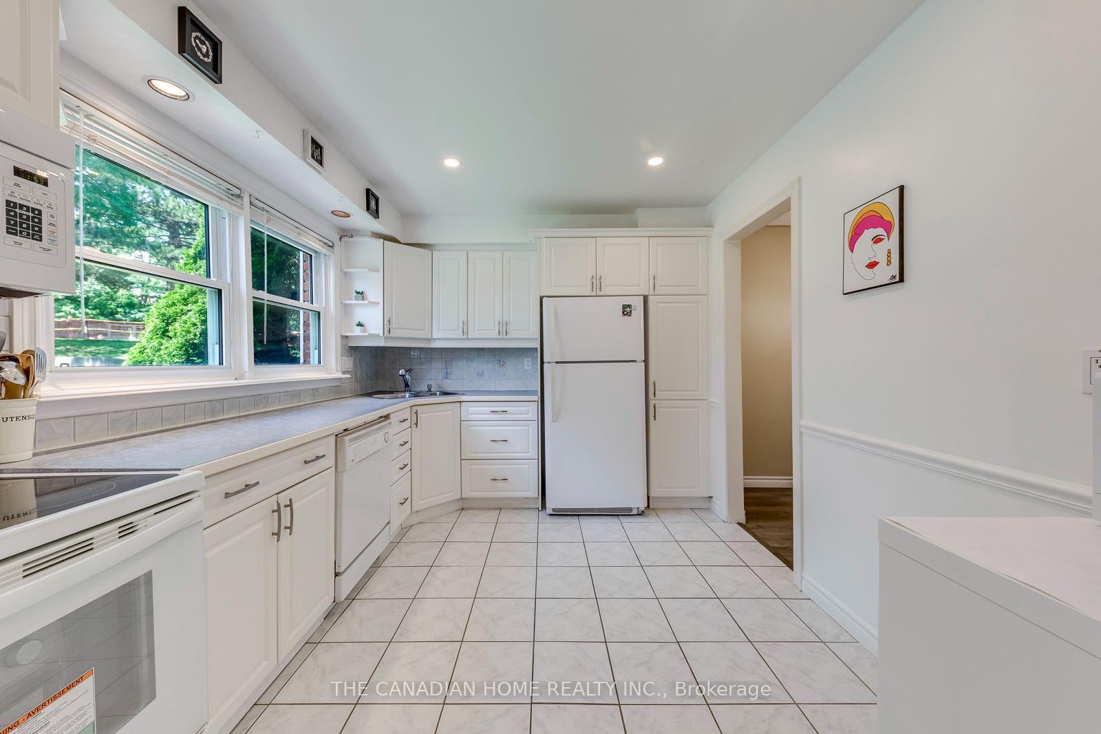 Photo 21 of Unit 3, 2226 Upper Middle Road, Burlington, Brant Hills — HOMEH