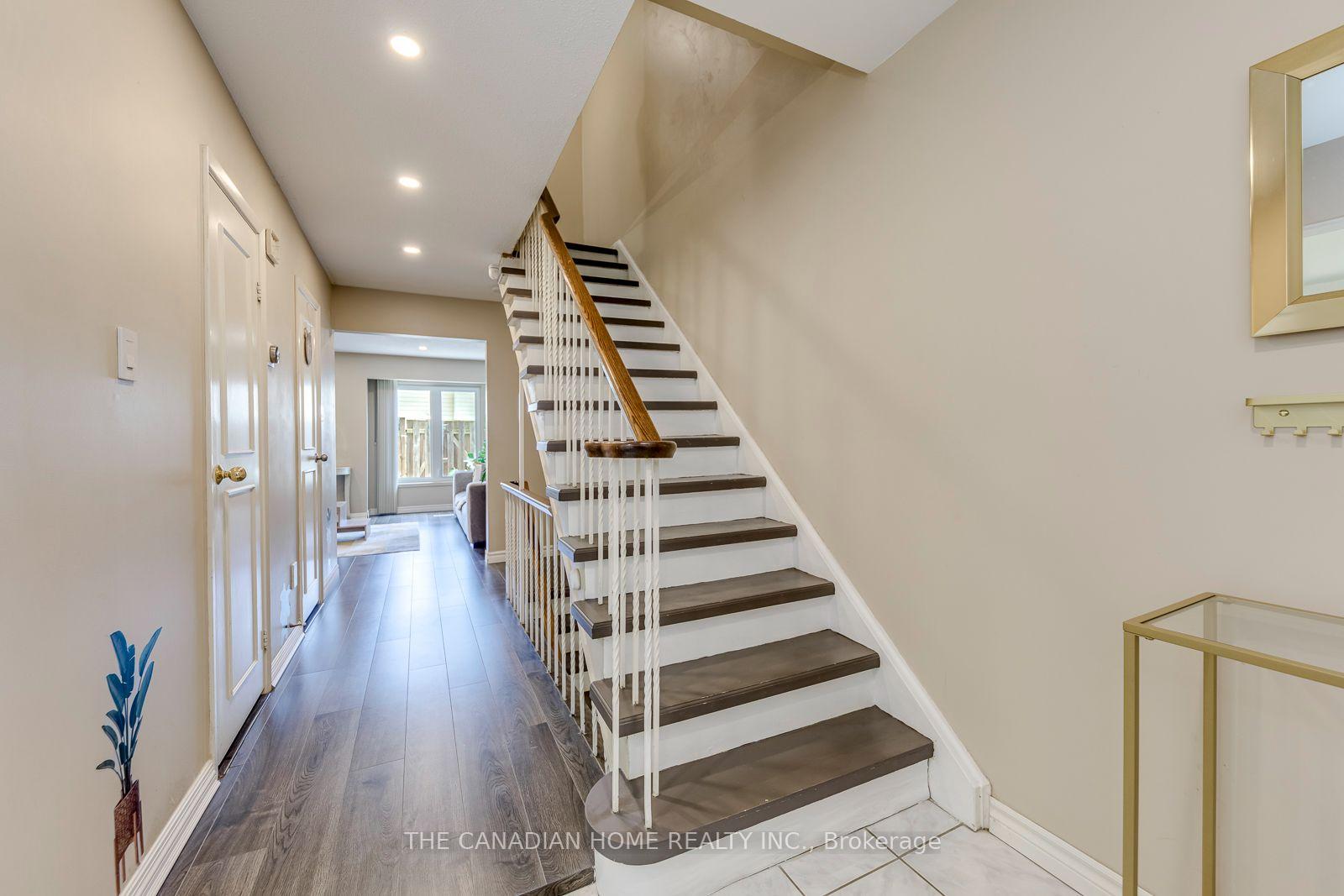 Photo 25 of Unit 3, 2226 Upper Middle Road, Burlington, Brant Hills — HOMEH