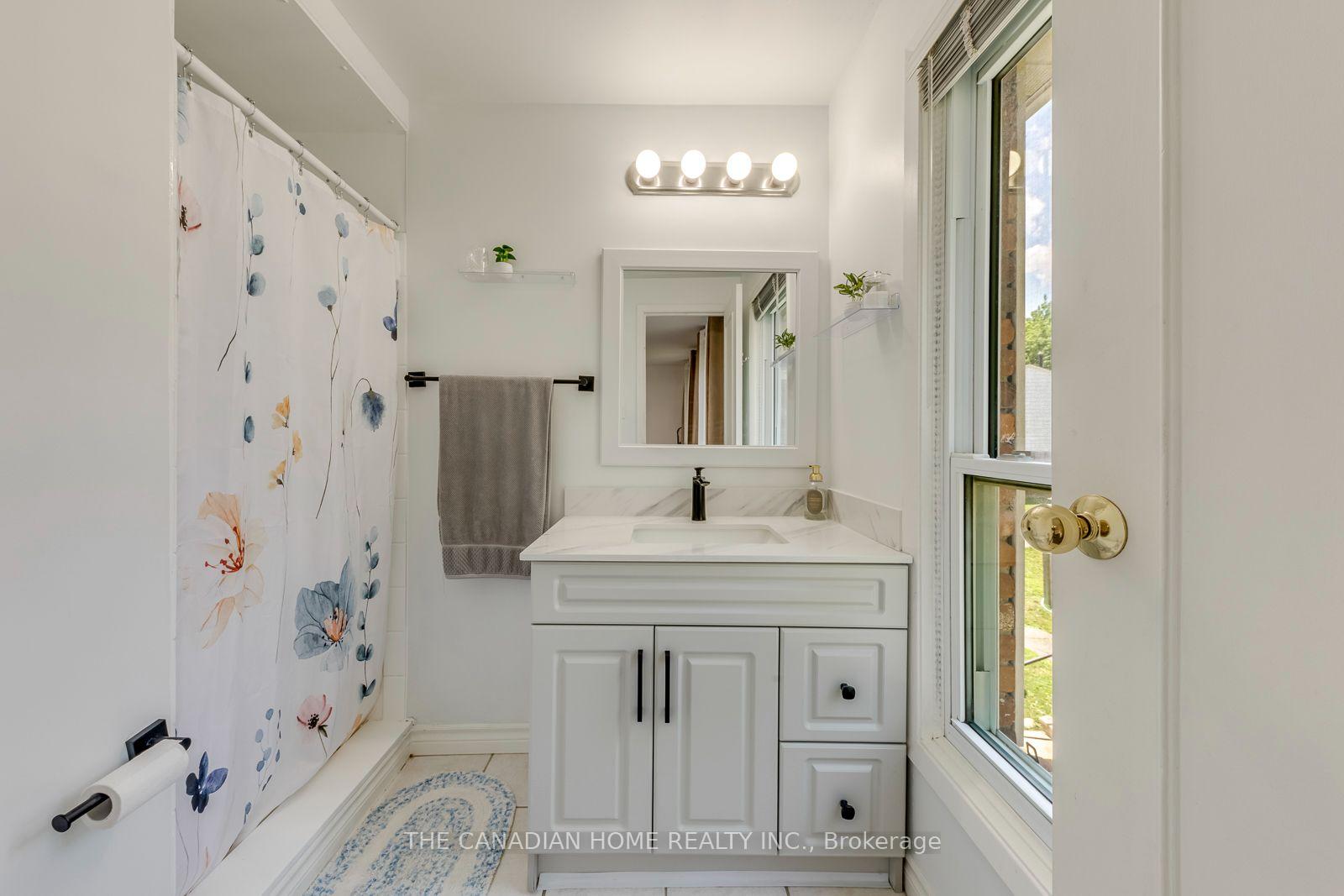 Photo 29 of Unit 3, 2226 Upper Middle Road, Burlington, Brant Hills — HOMEH