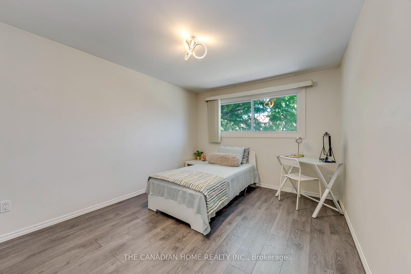 Photo 30 of Unit 3, 2226 Upper Middle Road, Burlington, Brant Hills — HOMEH