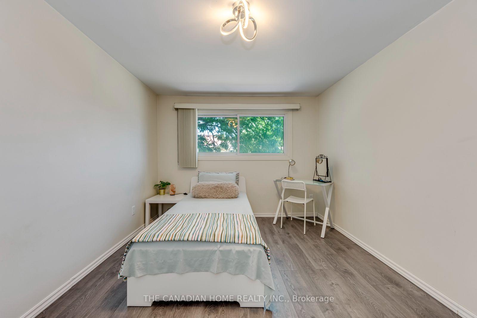 Photo 31 of Unit 3, 2226 Upper Middle Road, Burlington, Brant Hills — HOMEH