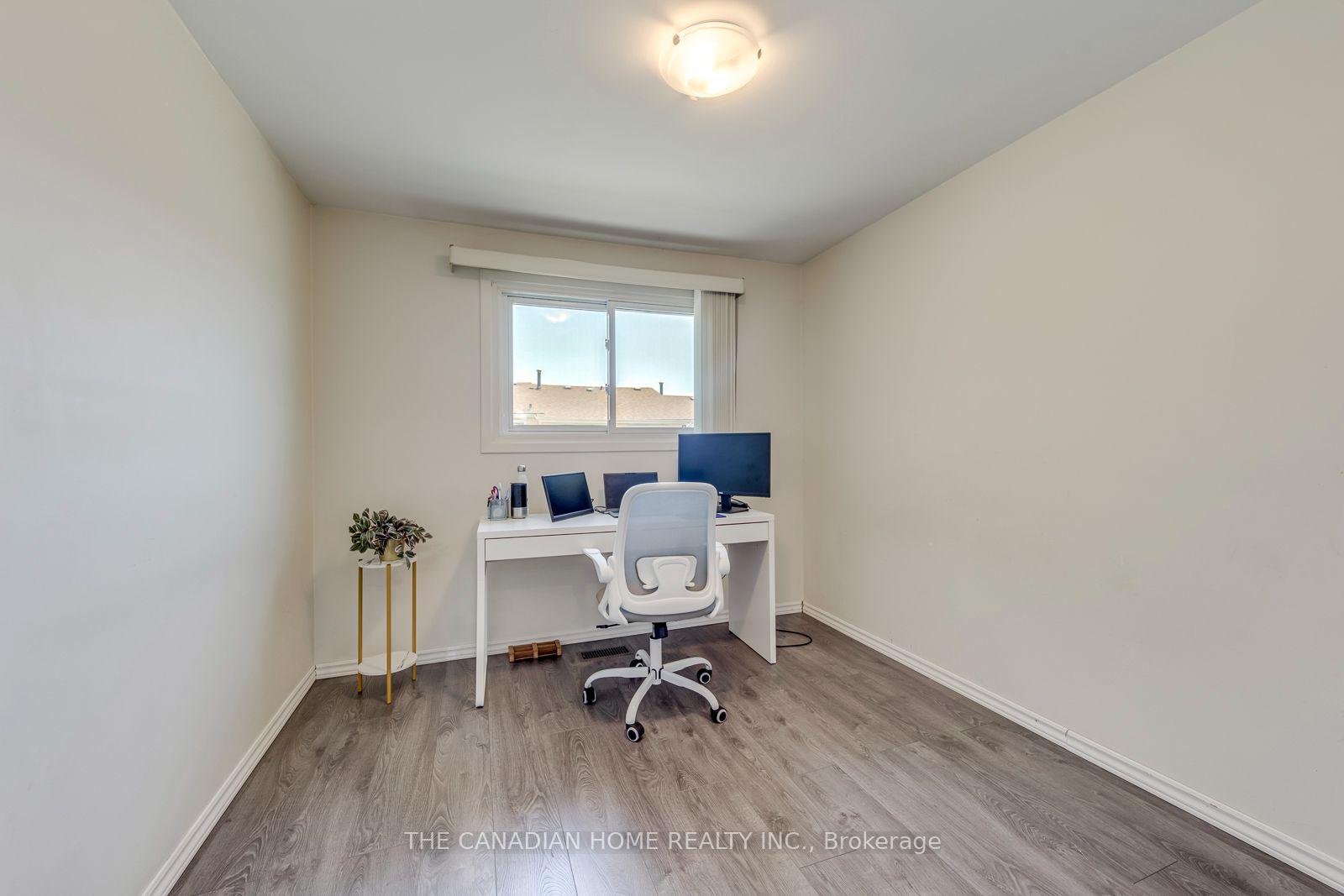 Photo 32 of Unit 3, 2226 Upper Middle Road, Burlington, Brant Hills — HOMEH