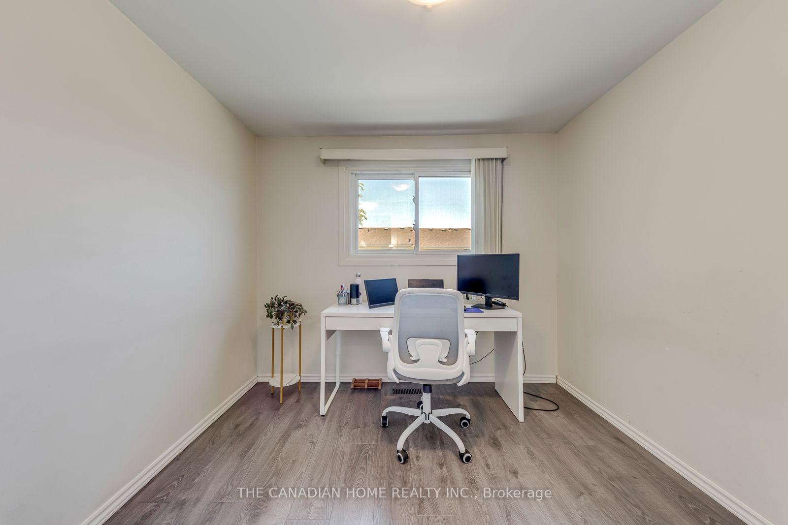 Photo 33 of Unit 3, 2226 Upper Middle Road, Burlington, Brant Hills — HOMEH
