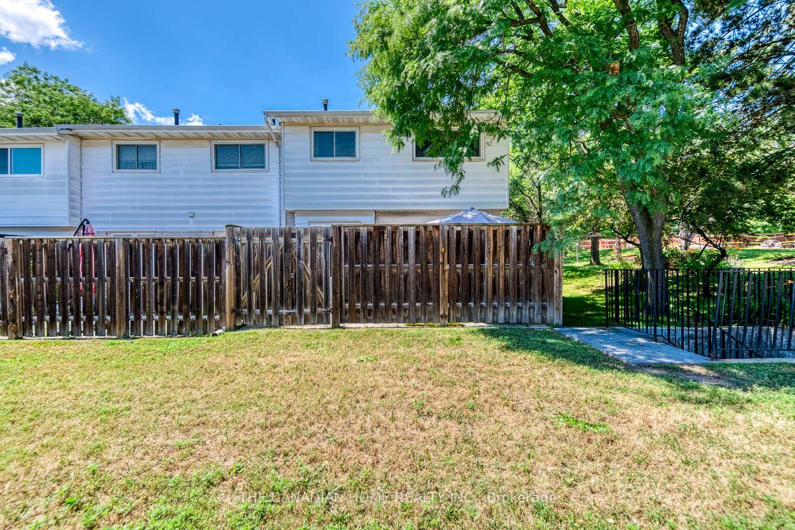 Photo 54 of Unit 3, 2226 Upper Middle Road, Burlington, Brant Hills — HOMEH