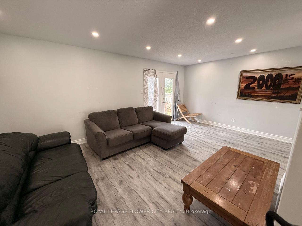 Photo 4 of 291 Fleming Drive, London, East D — HOMEH