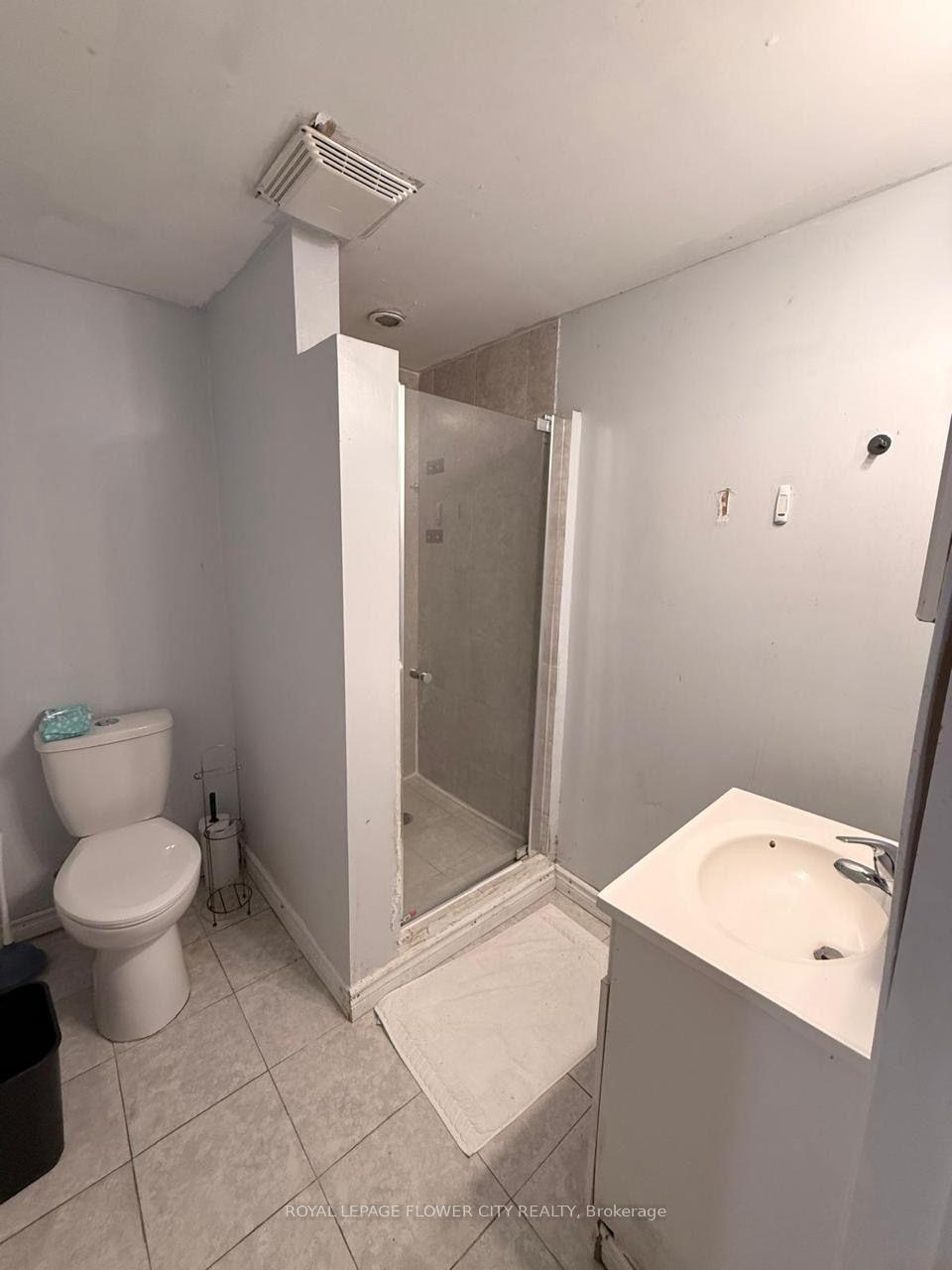Photo 10 of 291 Fleming Drive, London, East D — HOMEH