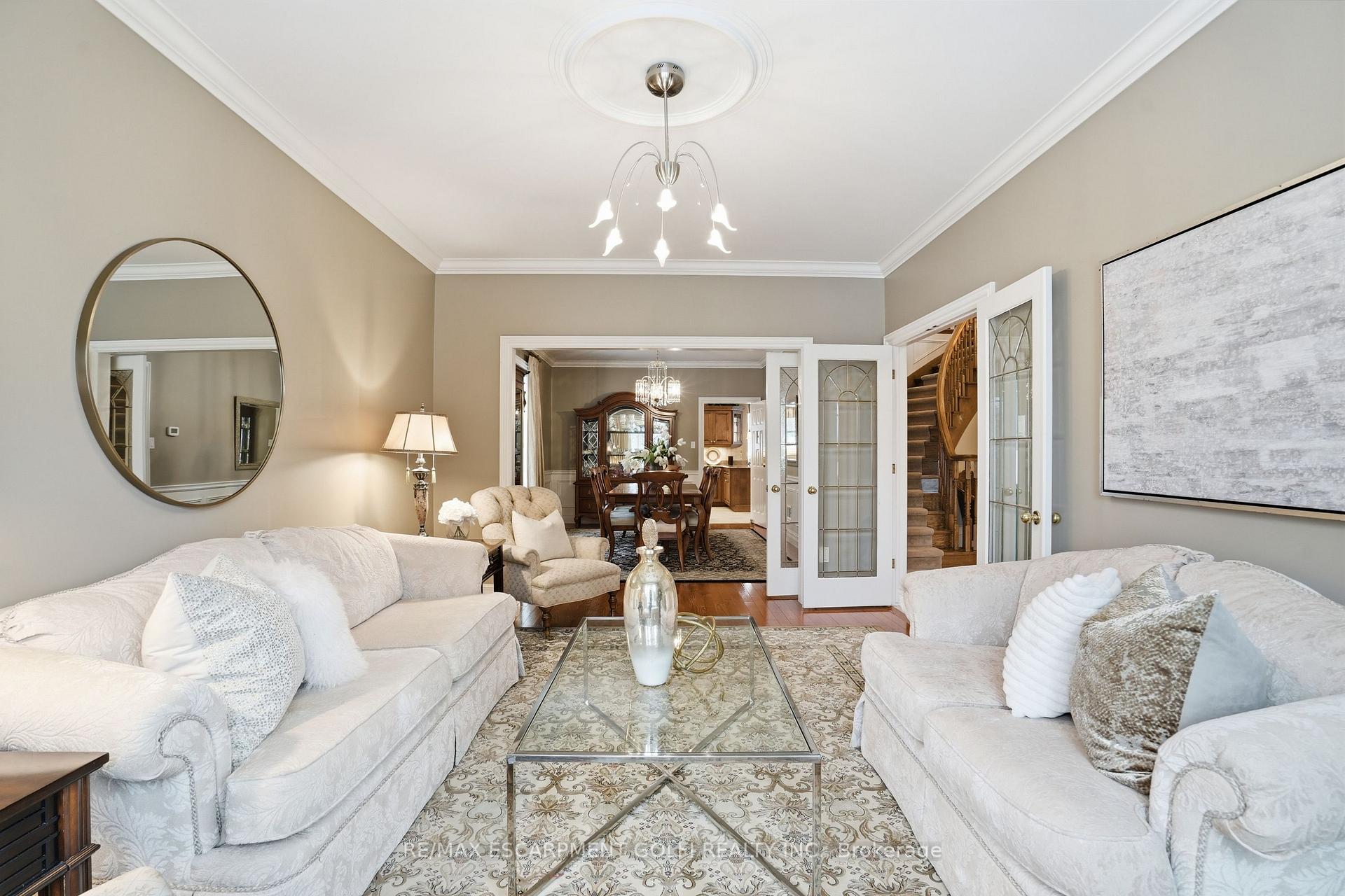 Photo 7 of 1121 Forestvale Drive, Burlington, Tyandaga — HOMEH