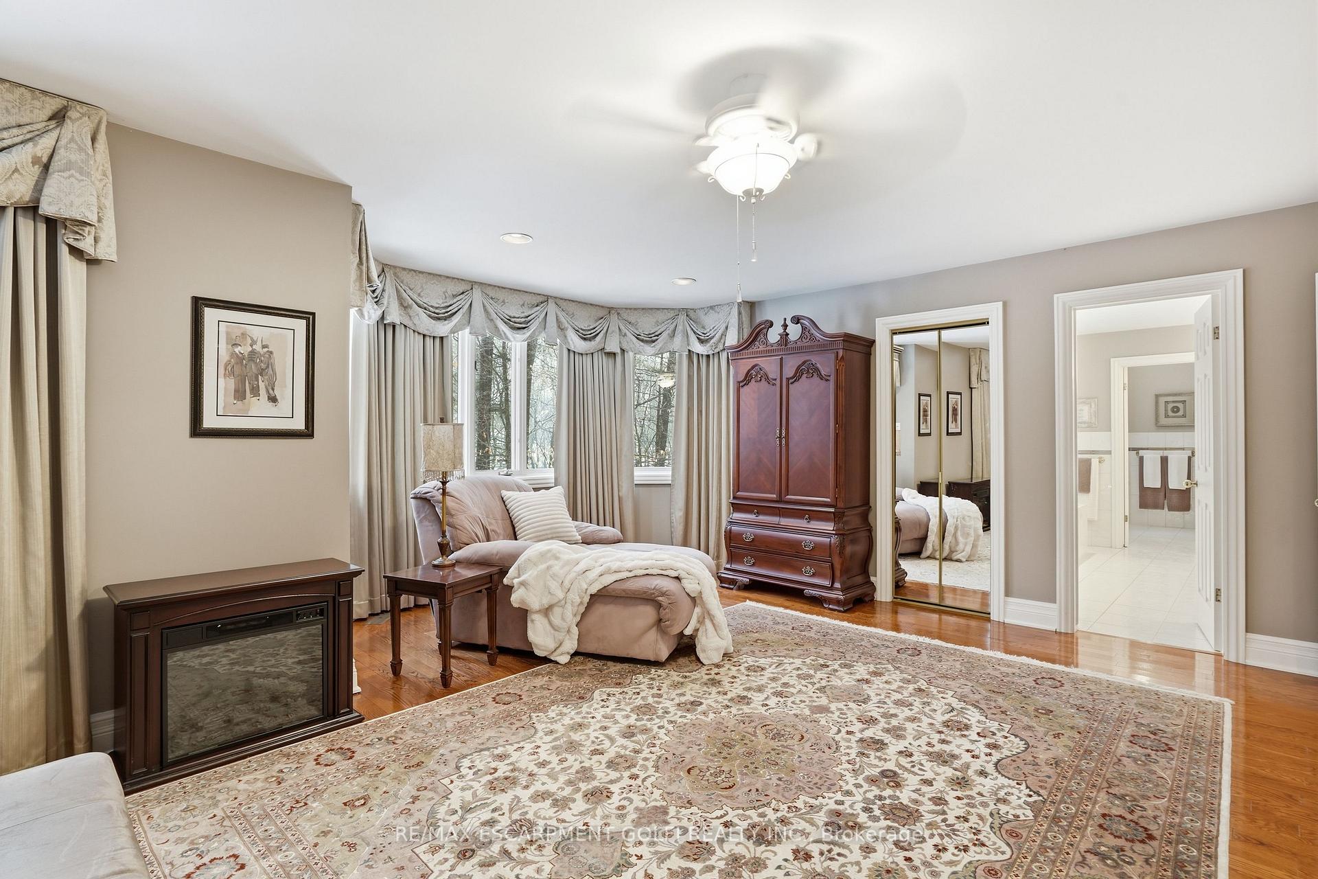 Photo 17 of 1121 Forestvale Drive, Burlington, Tyandaga — HOMEH