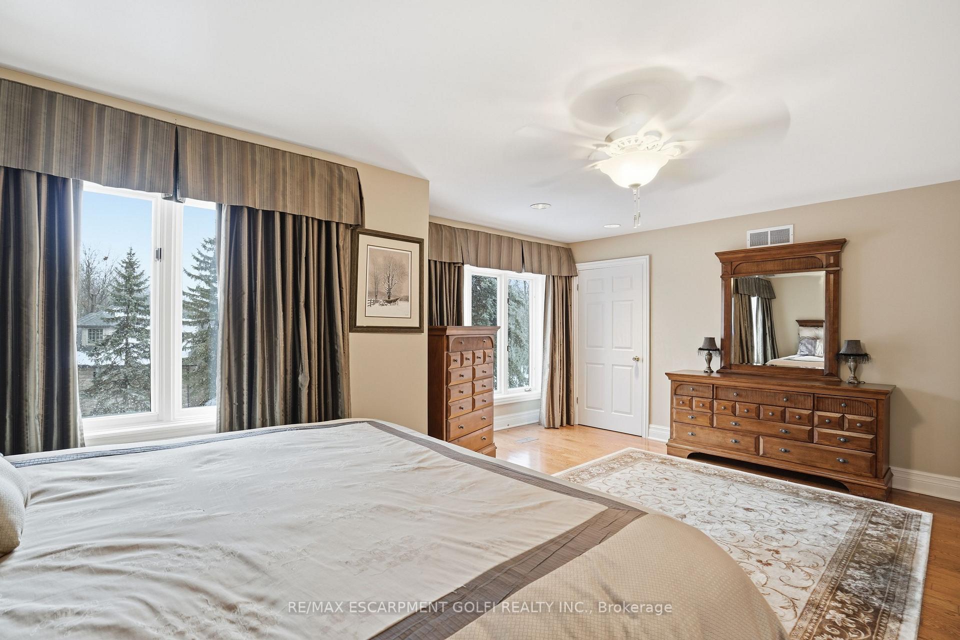 Photo 24 of 1121 Forestvale Drive, Burlington, Tyandaga — HOMEH