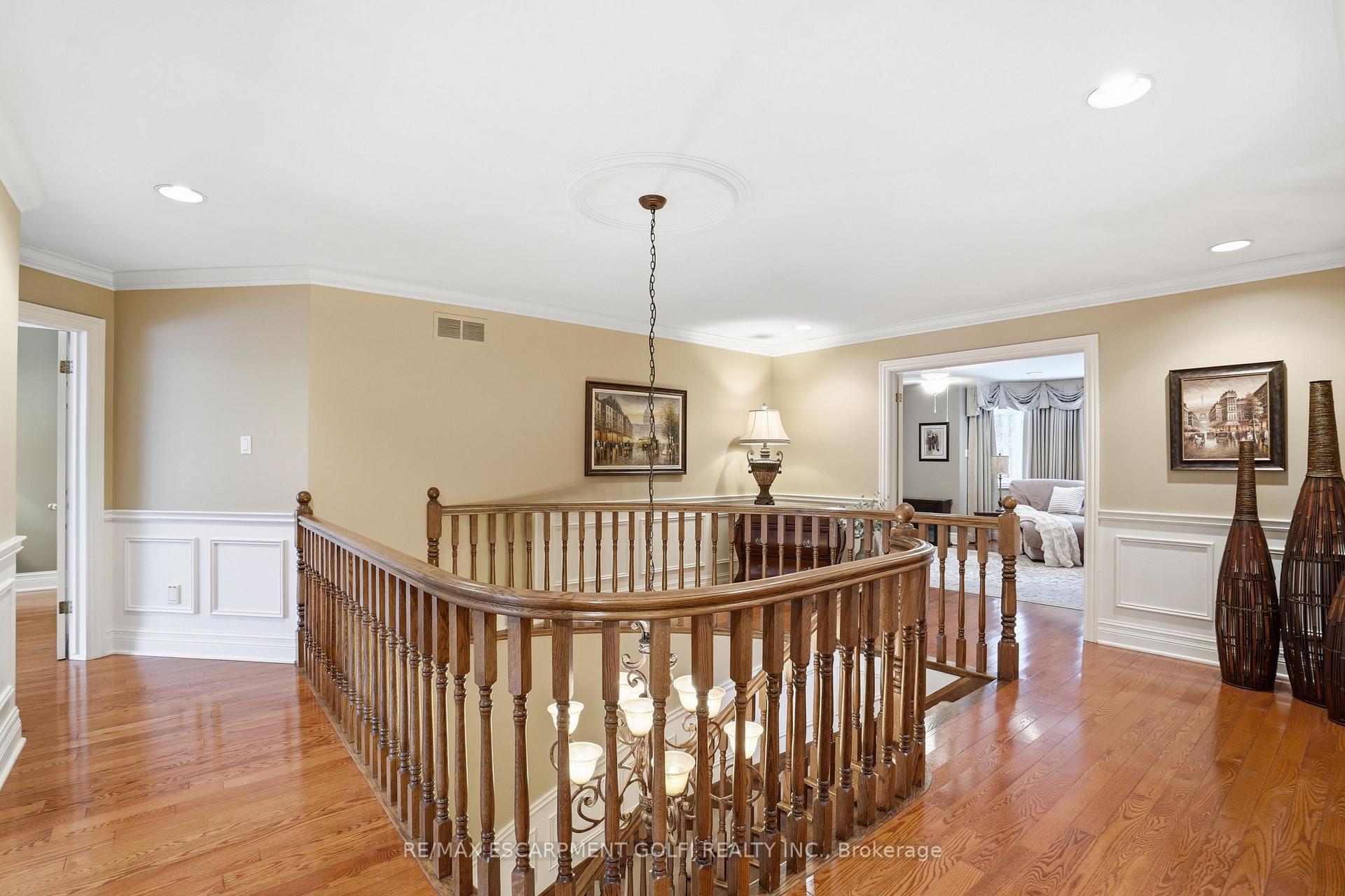 Photo 25 of 1121 Forestvale Drive, Burlington, Tyandaga — HOMEH