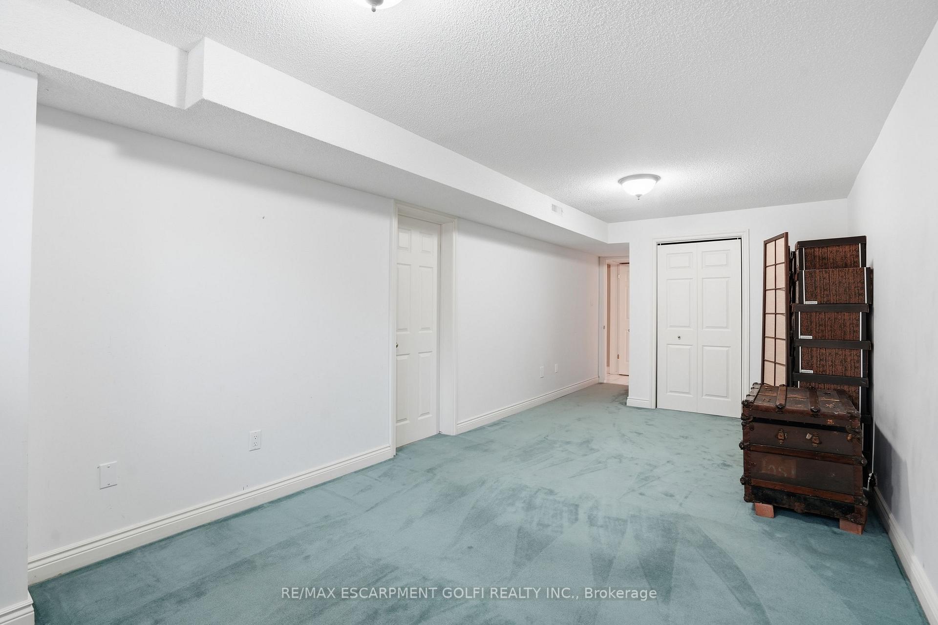 Photo 31 of 1121 Forestvale Drive, Burlington, Tyandaga — HOMEH