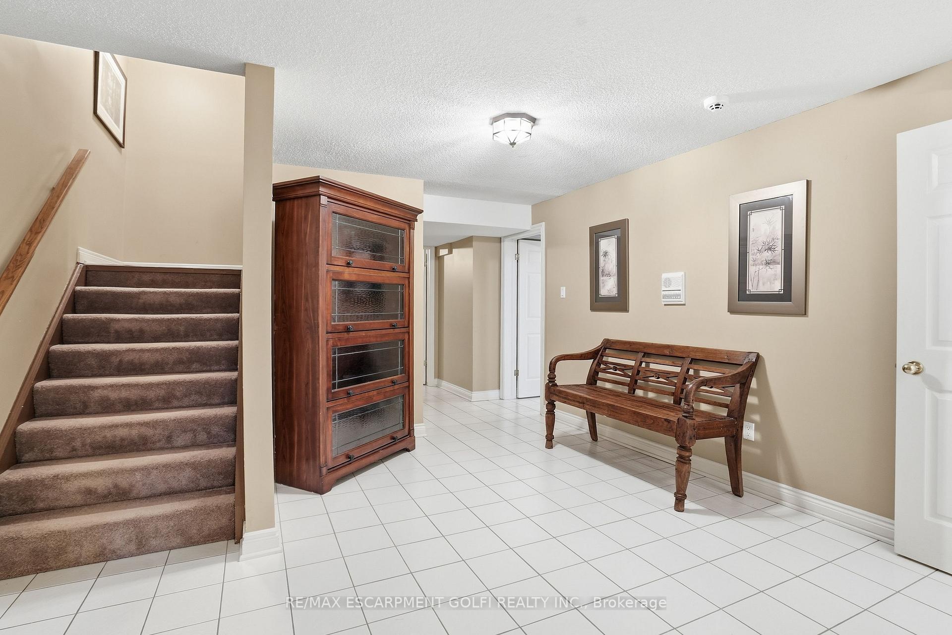 Photo 34 of 1121 Forestvale Drive, Burlington, Tyandaga — HOMEH