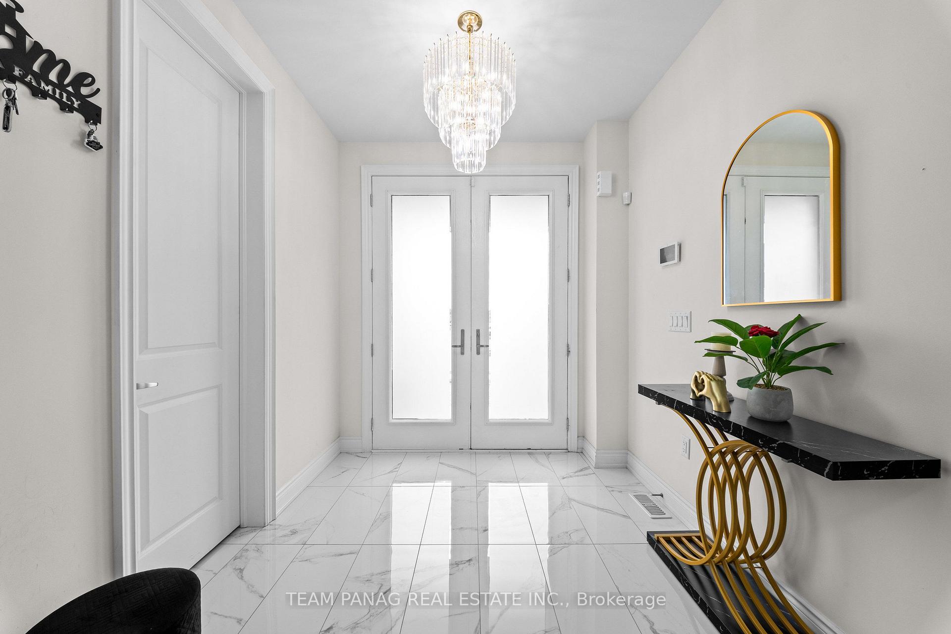 Photo 5 of 21 Aveena Road, Brampton, Bram East — HOMEH