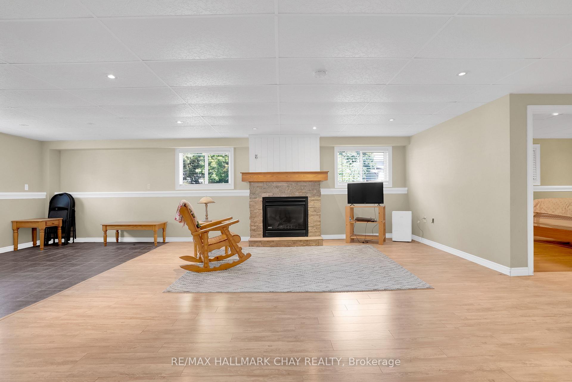 Photo 20 of 51 Indianola Crescent, Wasaga Beach — HOMEH