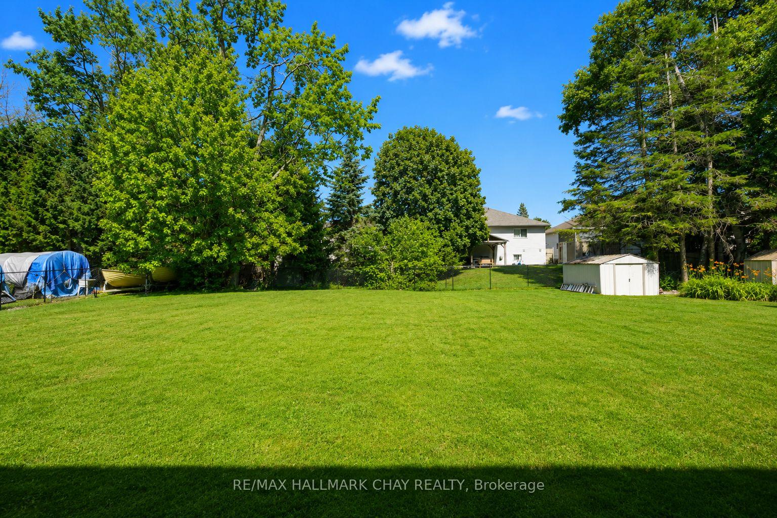 Photo 28 of 51 Indianola Crescent, Wasaga Beach — HOMEH