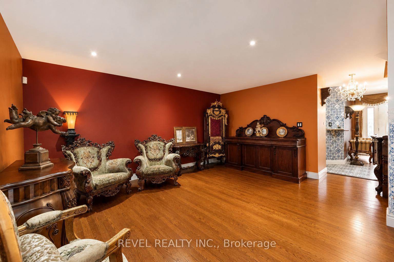 Photo 8 of 218 Macaulay Street E, Hamilton, North End — HOMEH