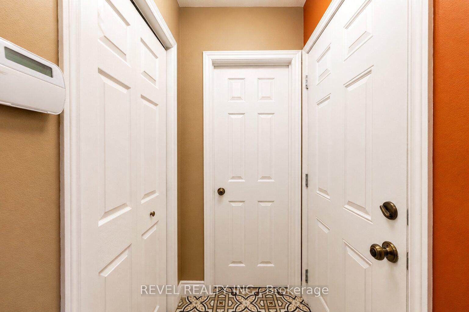 Photo 19 of 218 Macaulay Street E, Hamilton, North End — HOMEH