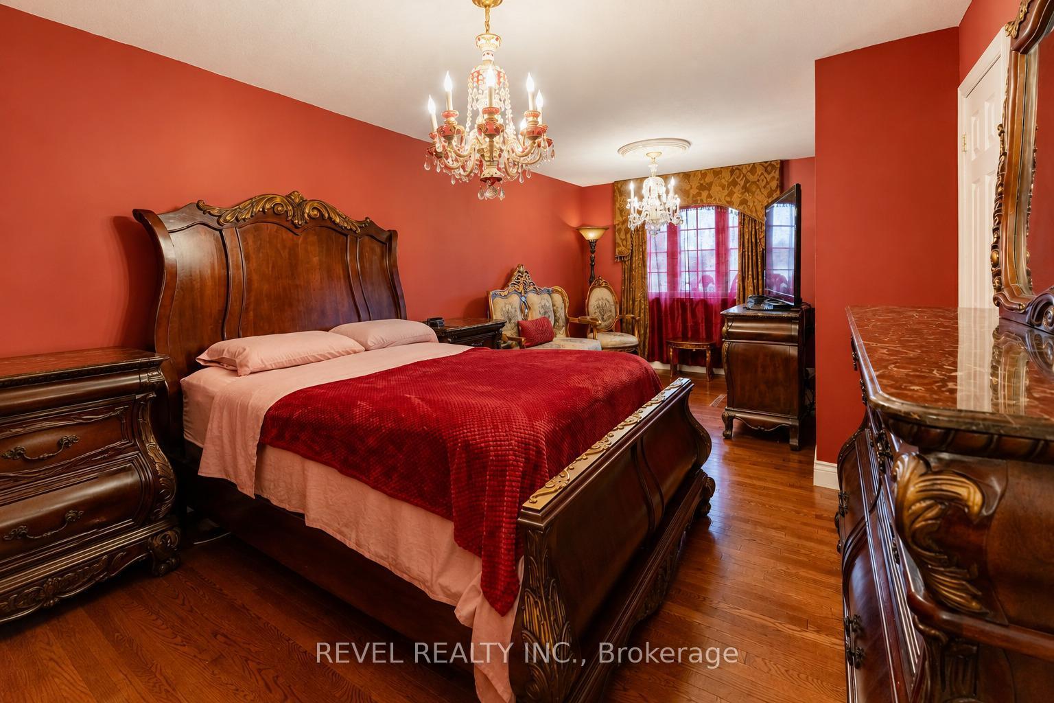 Photo 20 of 218 Macaulay Street E, Hamilton, North End — HOMEH