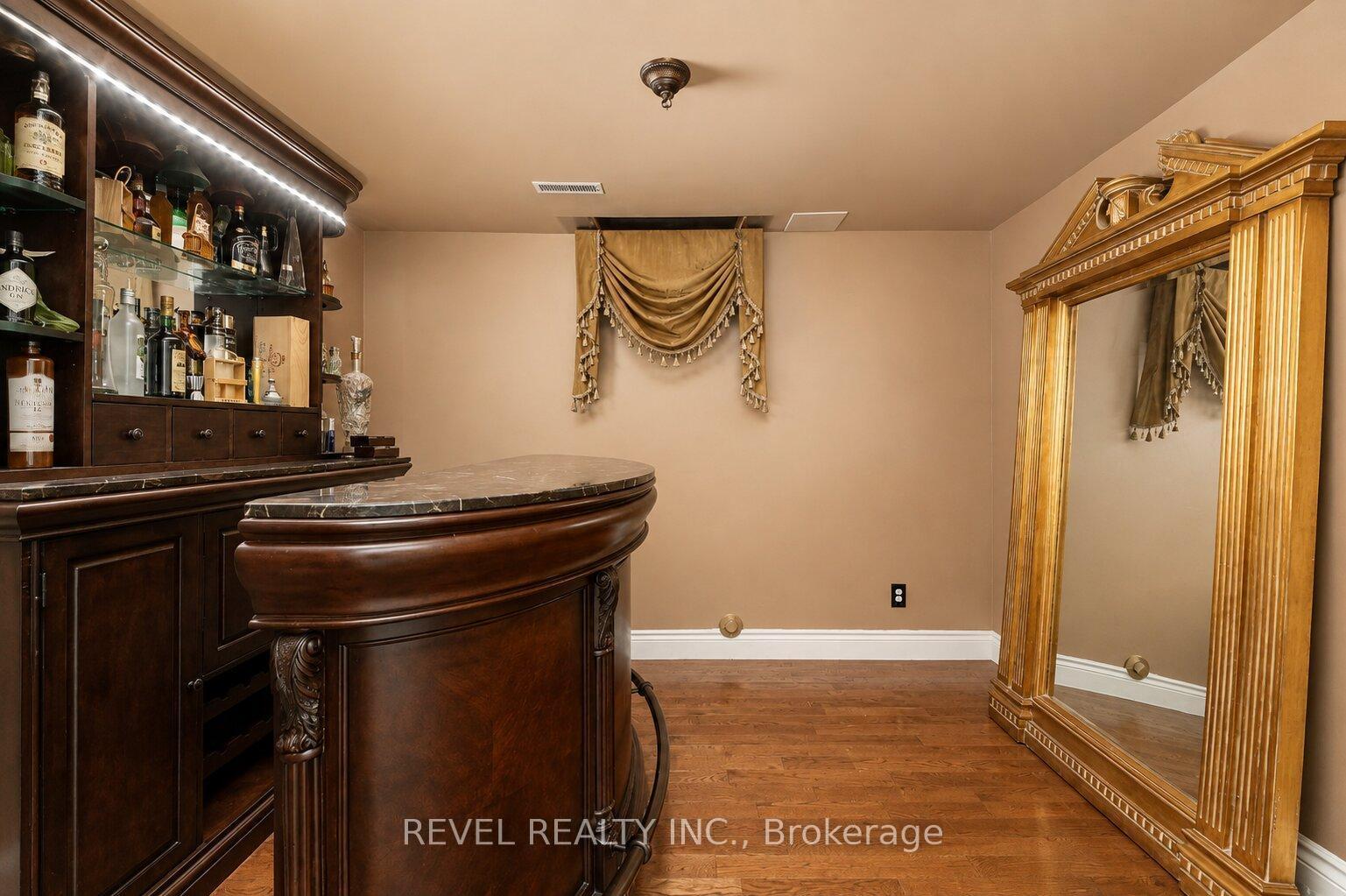 Photo 28 of 218 Macaulay Street E, Hamilton, North End — HOMEH