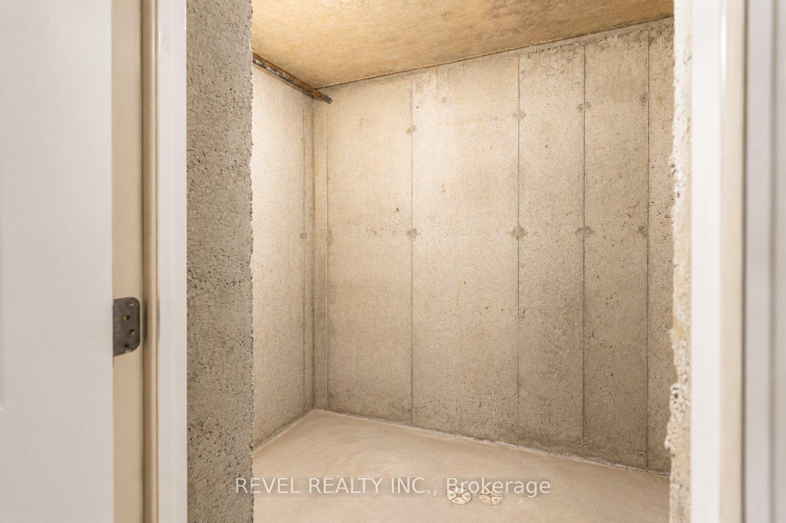 Photo 33 of 218 Macaulay Street E, Hamilton, North End — HOMEH
