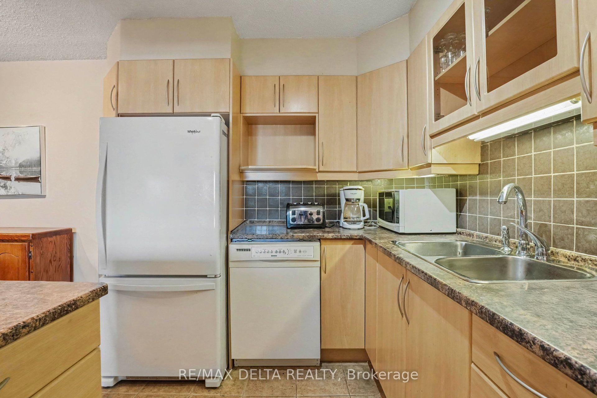 Photo 11 of Unit 1610, 158A Mcarthur Avenue, Ottawa, Vanier — HOMEH