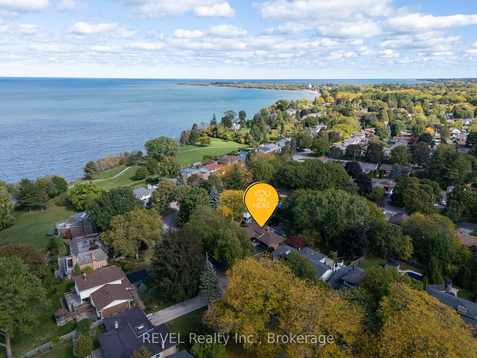 Photo 4 of 34 Royal York Road, St. Catharines, Lakeshore — HOMEH