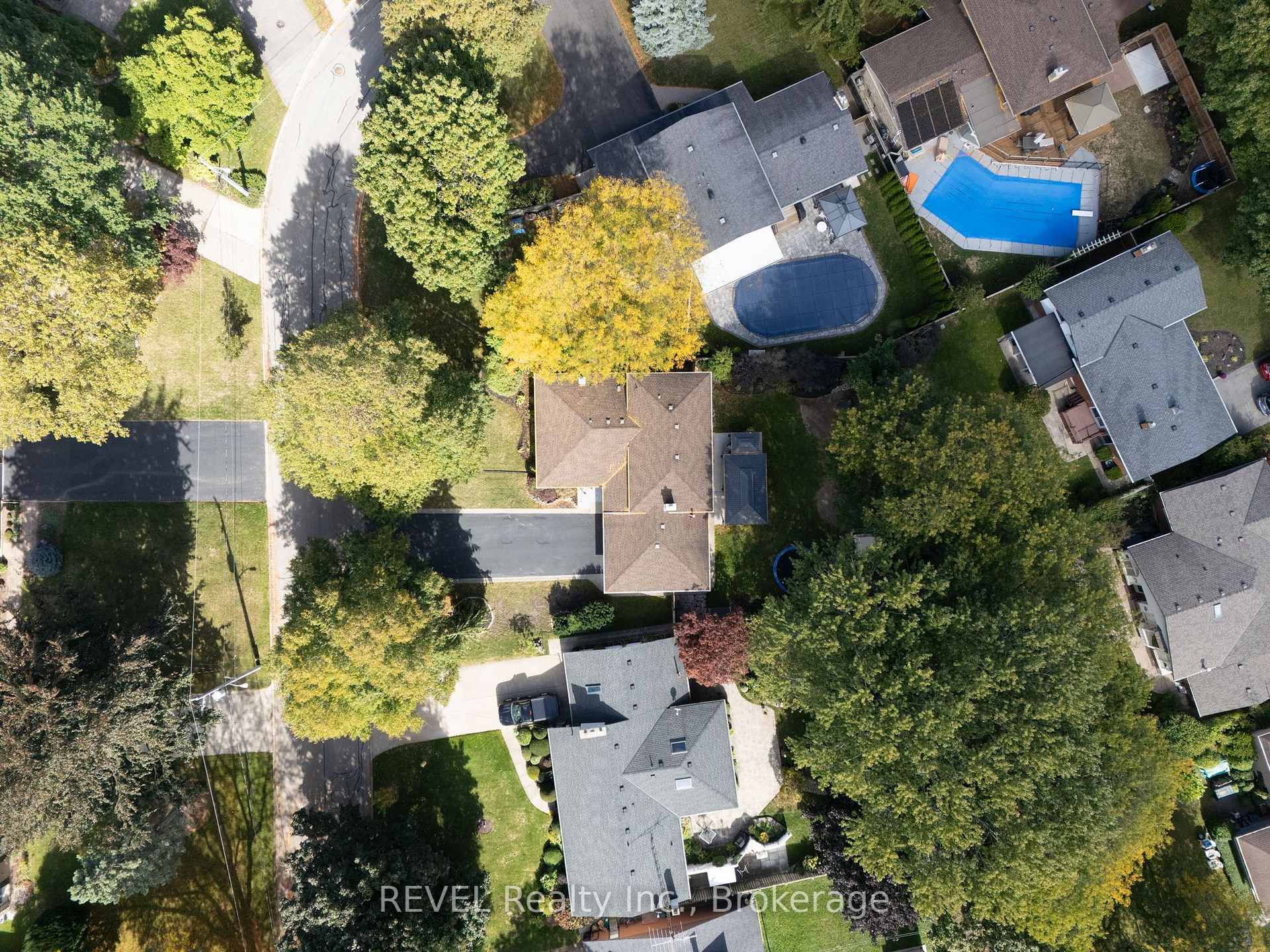 Photo 6 of 34 Royal York Road, St. Catharines, Lakeshore — HOMEH