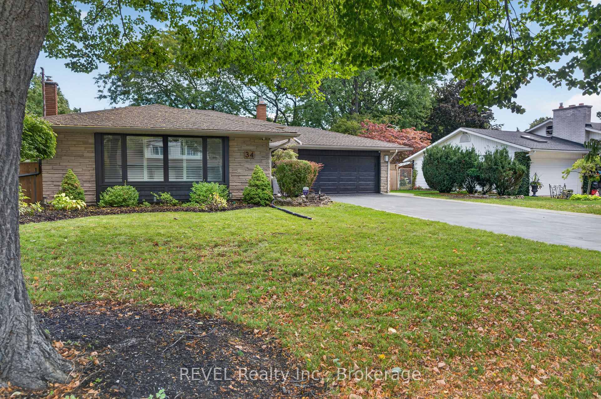 Photo 8 of 34 Royal York Road, St. Catharines, Lakeshore — HOMEH