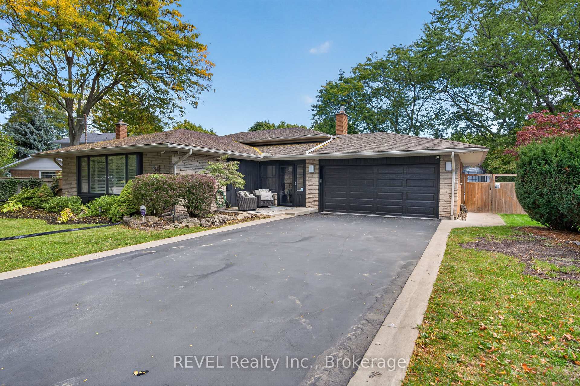 Photo 9 of 34 Royal York Road, St. Catharines, Lakeshore — HOMEH