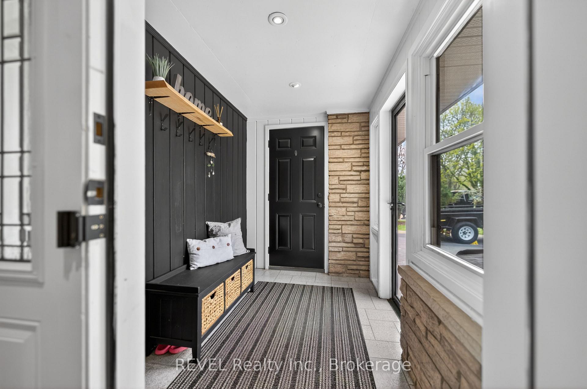 Photo 11 of 34 Royal York Road, St. Catharines, Lakeshore — HOMEH