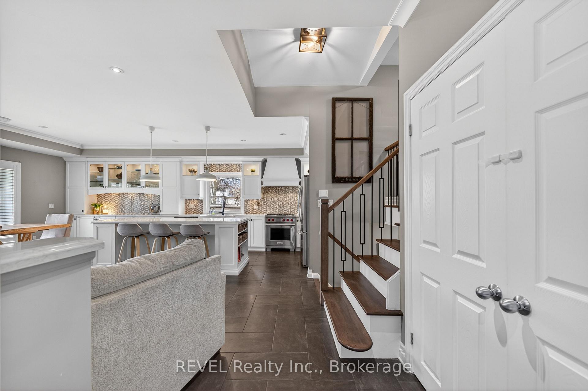 Photo 12 of 34 Royal York Road, St. Catharines, Lakeshore — HOMEH