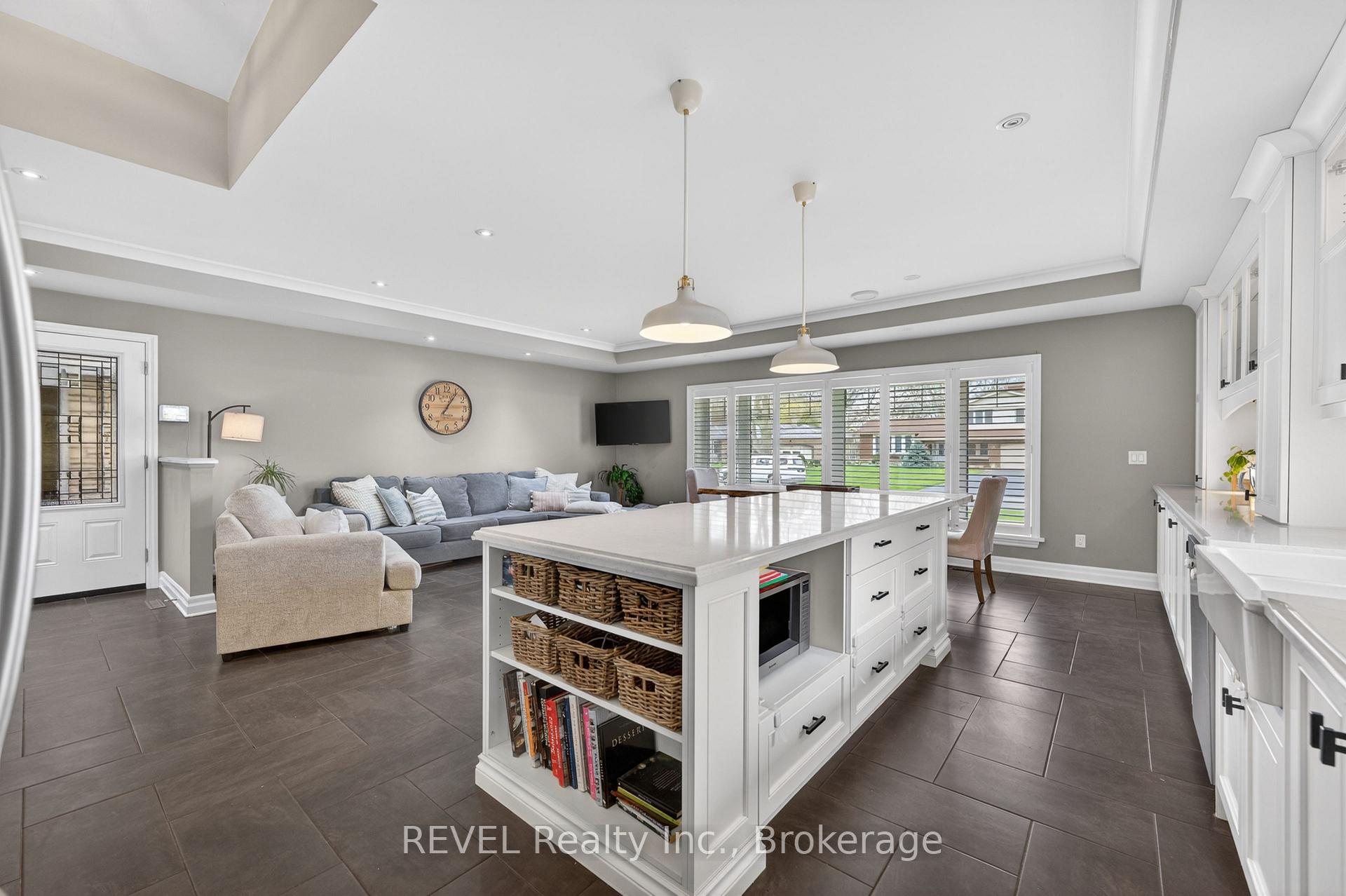 Photo 15 of 34 Royal York Road, St. Catharines, Lakeshore — HOMEH