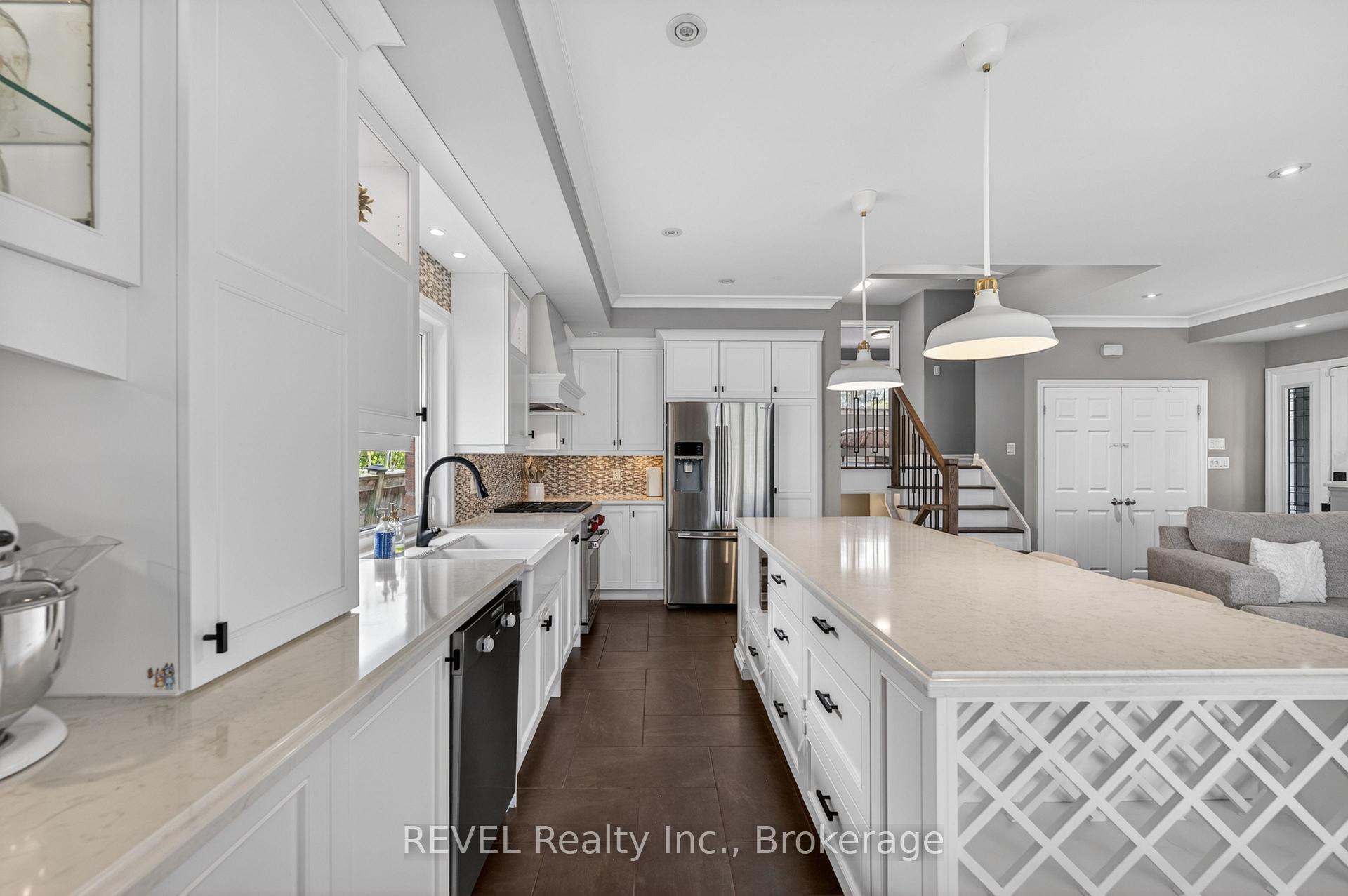 Photo 16 of 34 Royal York Road, St. Catharines, Lakeshore — HOMEH