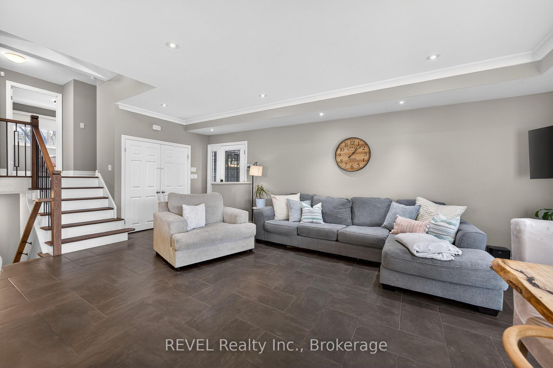 Photo 21 of 34 Royal York Road, St. Catharines, Lakeshore — HOMEH