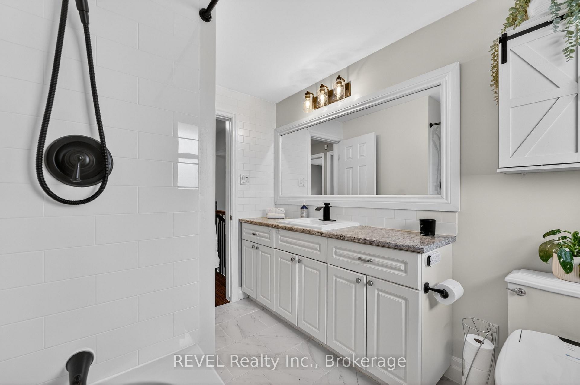 Photo 24 of 34 Royal York Road, St. Catharines, Lakeshore — HOMEH