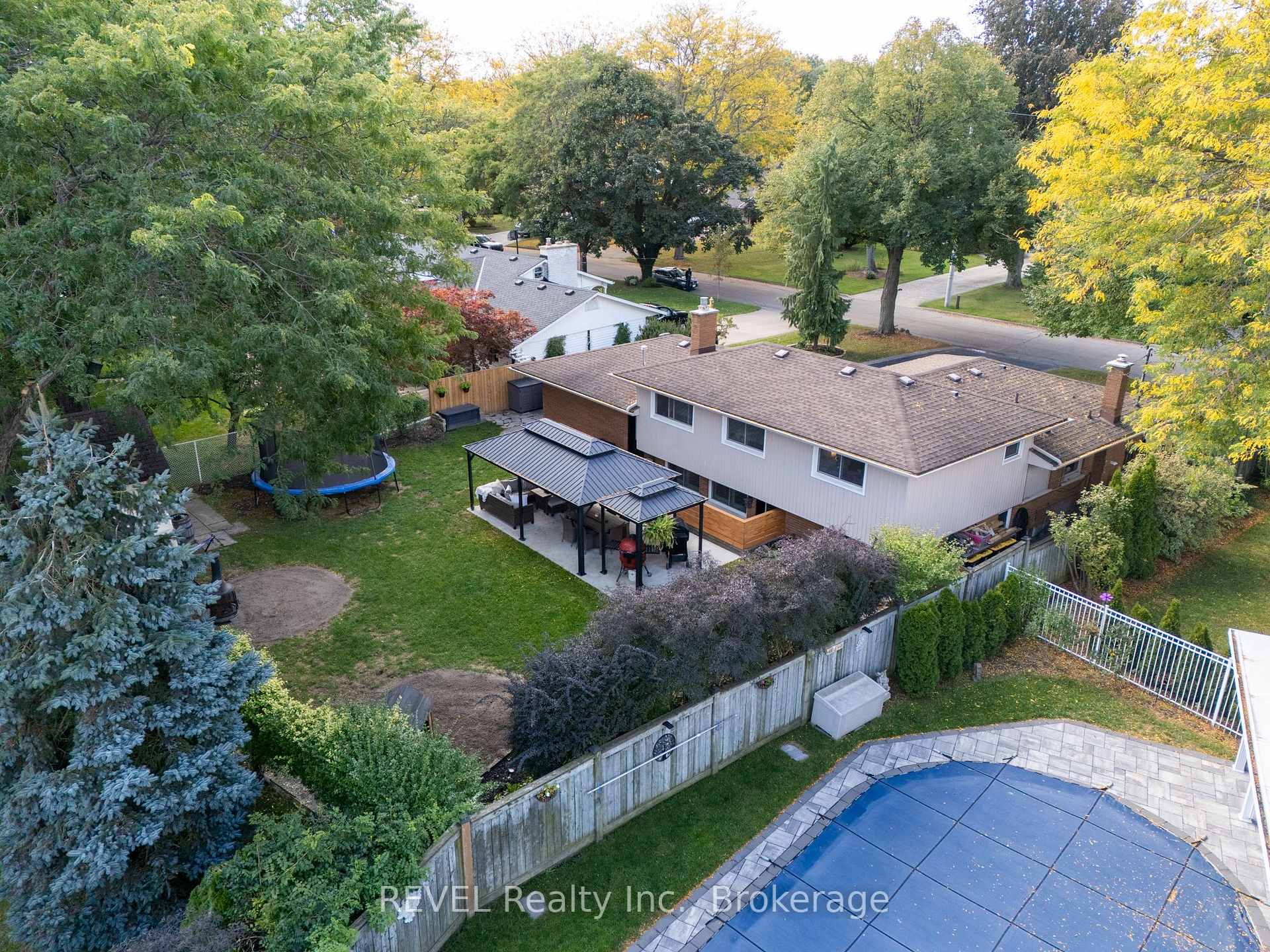 Photo 38 of 34 Royal York Road, St. Catharines, Lakeshore — HOMEH
