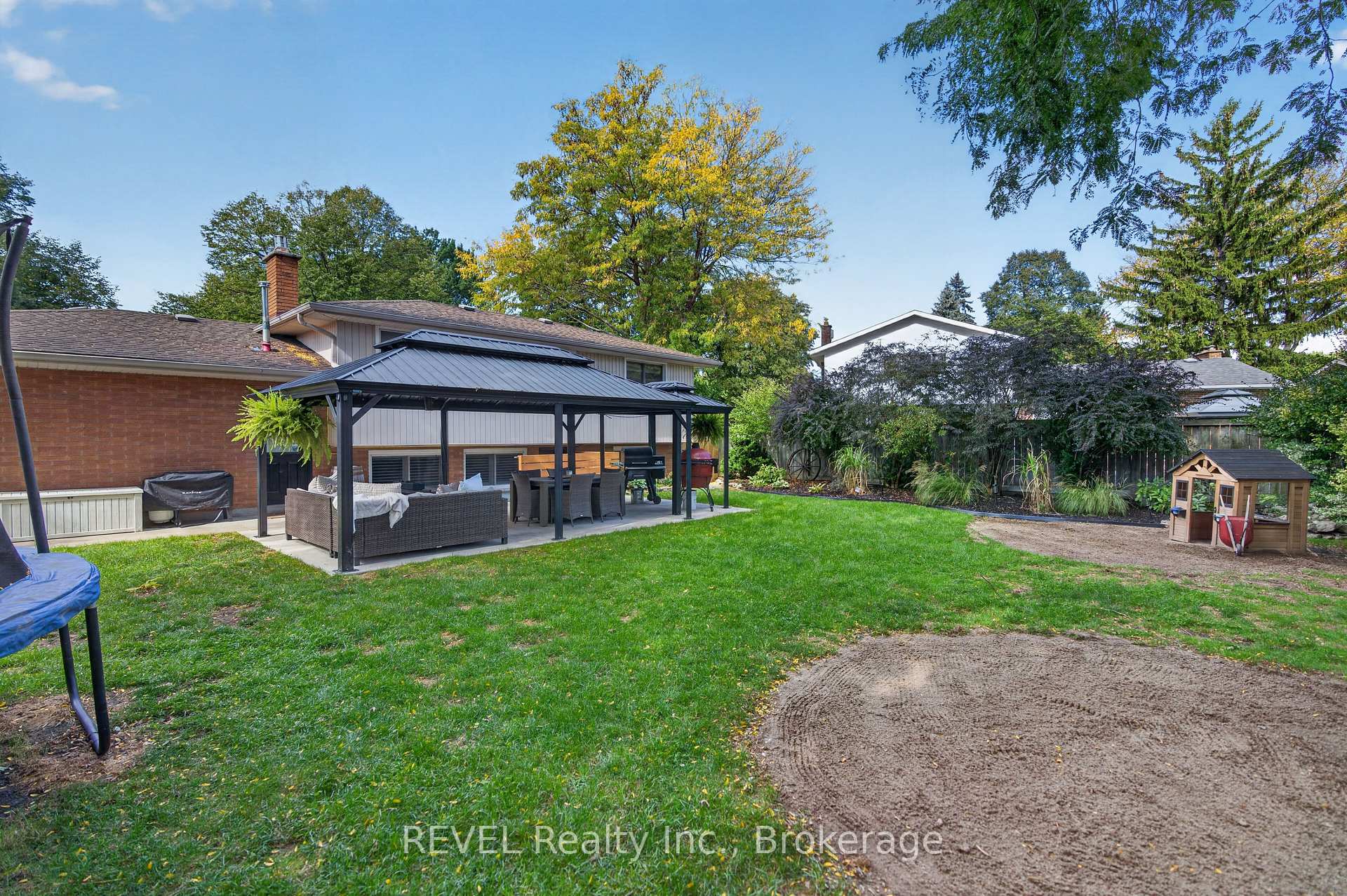 Photo 41 of 34 Royal York Road, St. Catharines, Lakeshore — HOMEH