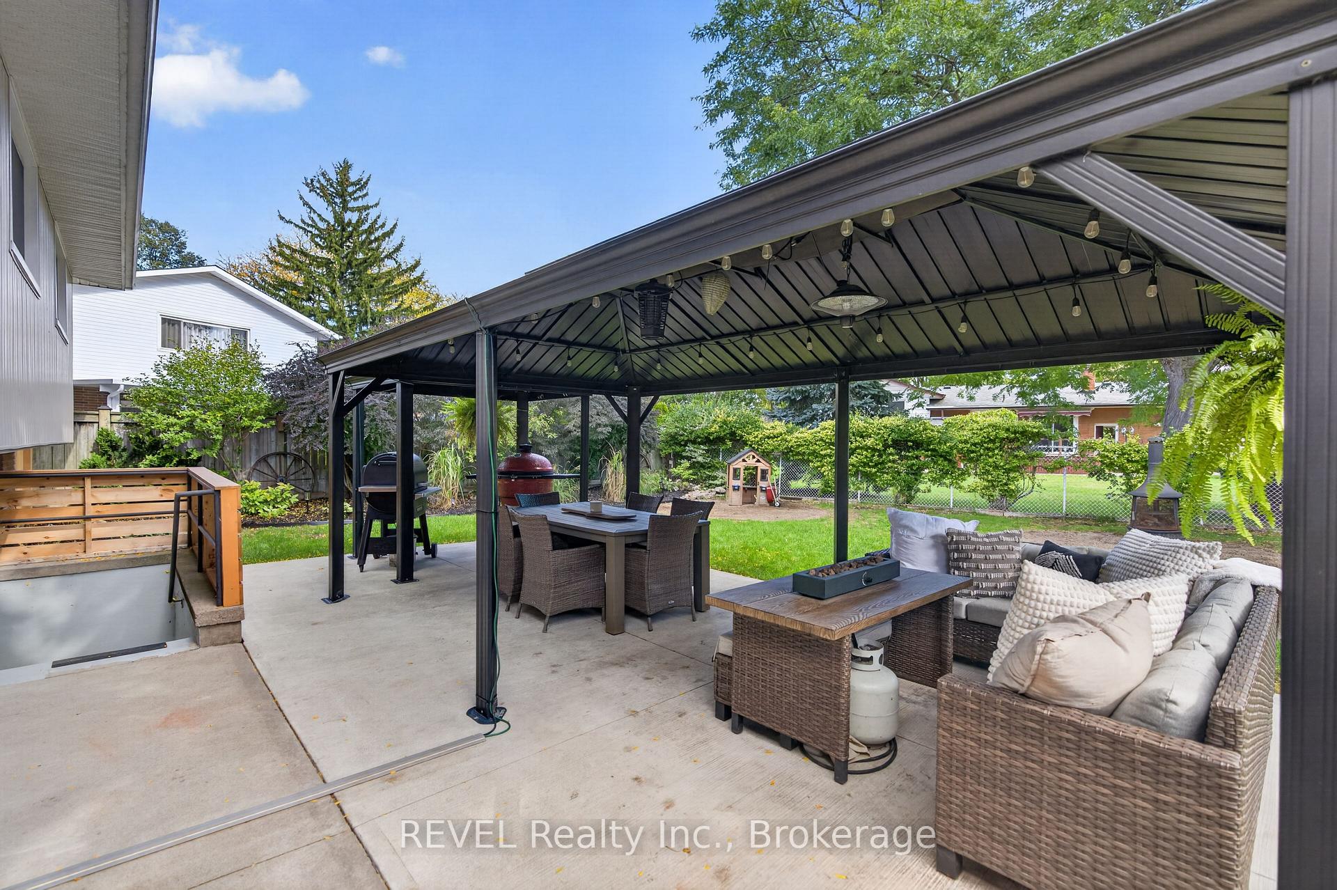 Photo 43 of 34 Royal York Road, St. Catharines, Lakeshore — HOMEH