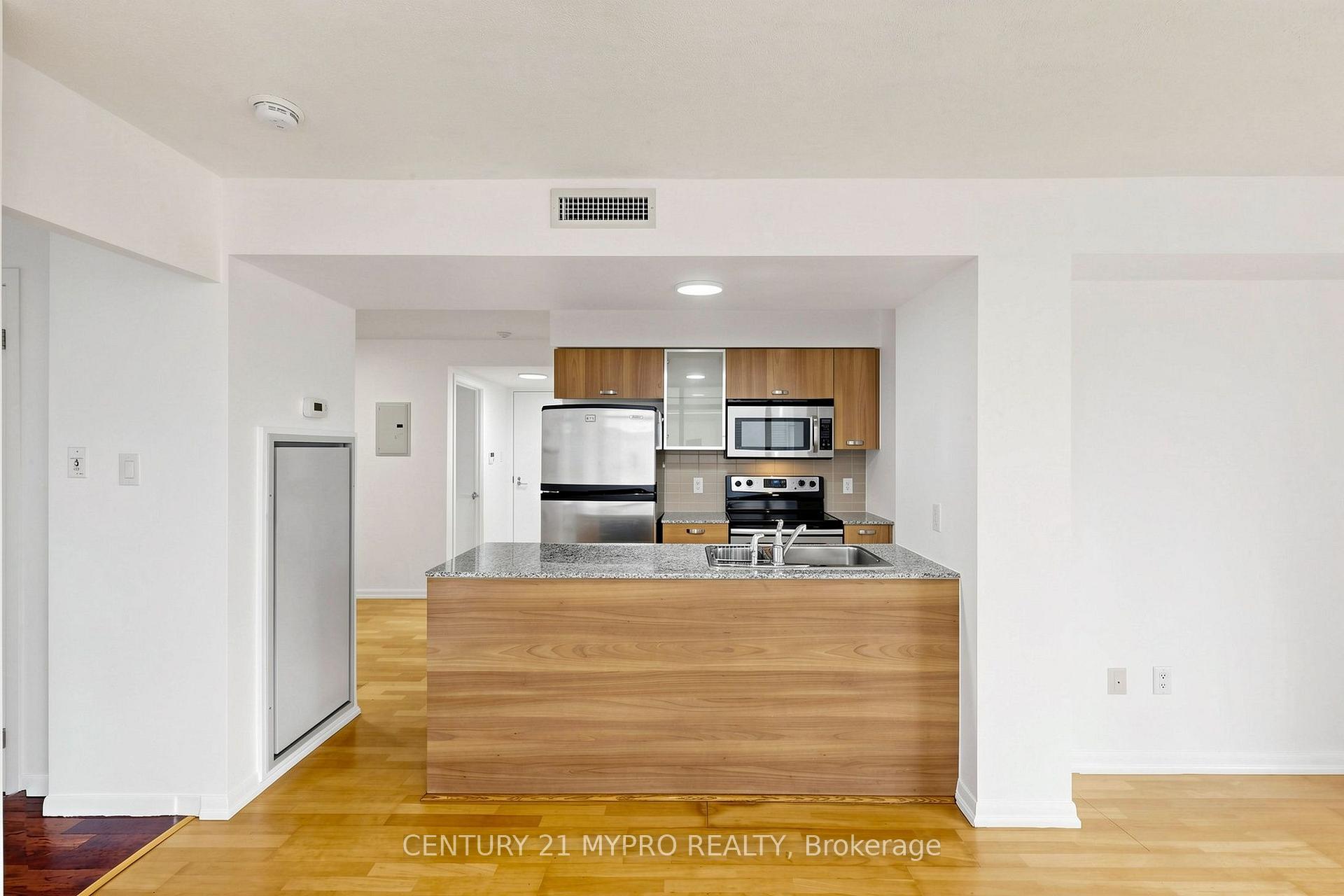 Photo 12 of Unit 708, 38 Grenville Street, Toronto, Bay Street Corridor — HOMEH