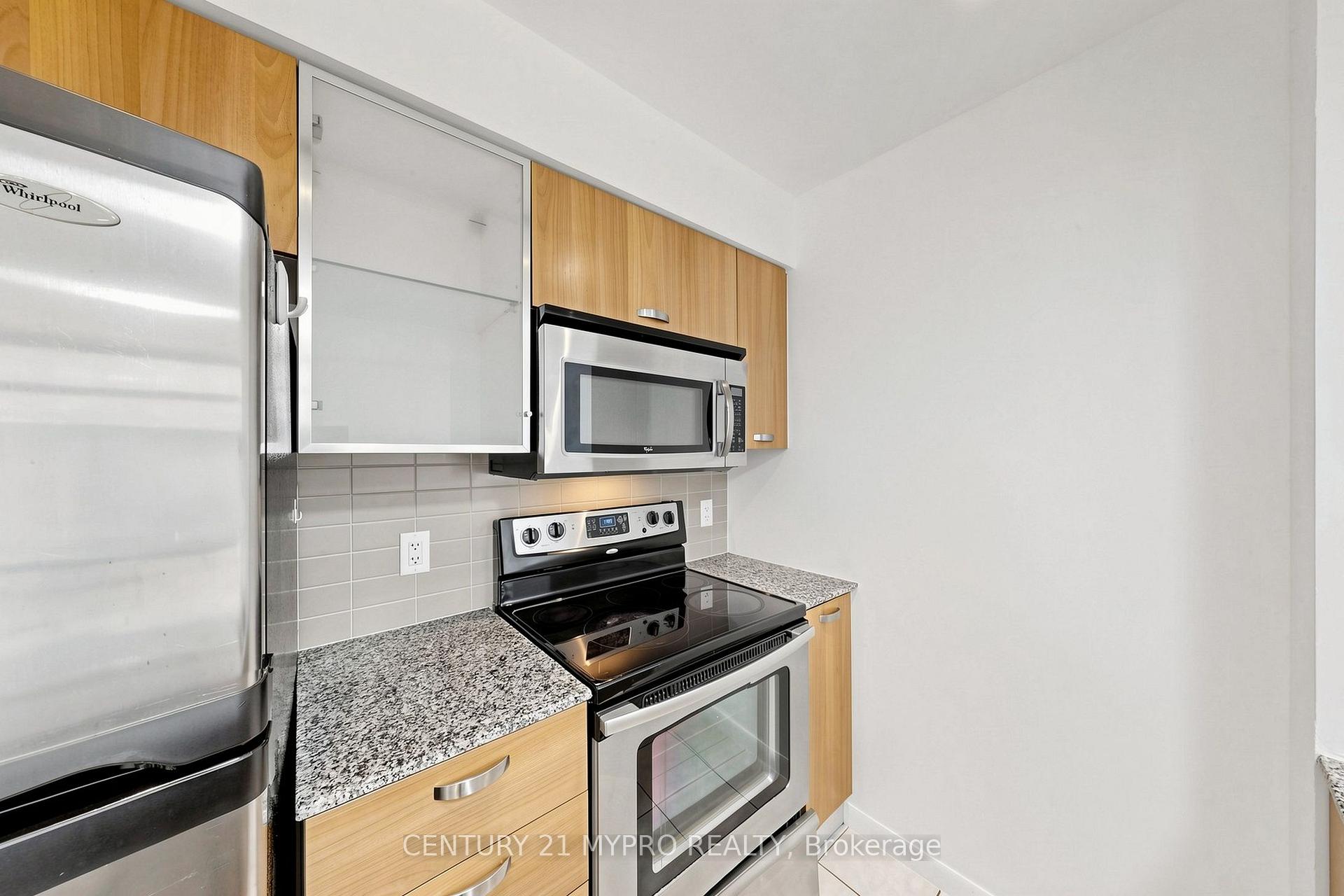 Photo 14 of Unit 708, 38 Grenville Street, Toronto, Bay Street Corridor — HOMEH
